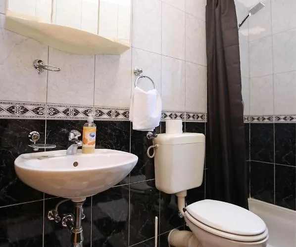 Krka ゲストハウス ロゾヴァック